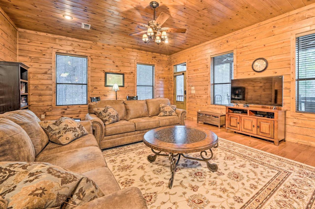 Broken Bow Cabin With Deck, Hot Tub And Fire Pit! エクステリア 写真