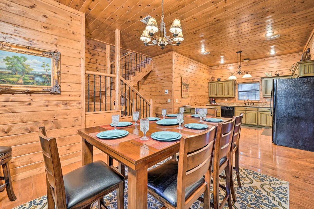 Broken Bow Cabin With Deck, Hot Tub And Fire Pit! エクステリア 写真