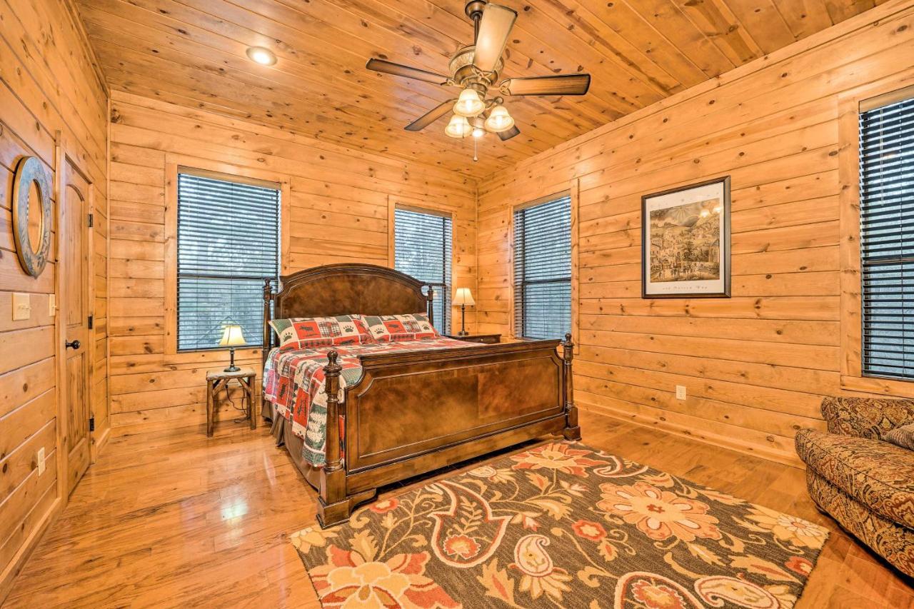 Broken Bow Cabin With Deck, Hot Tub And Fire Pit! エクステリア 写真